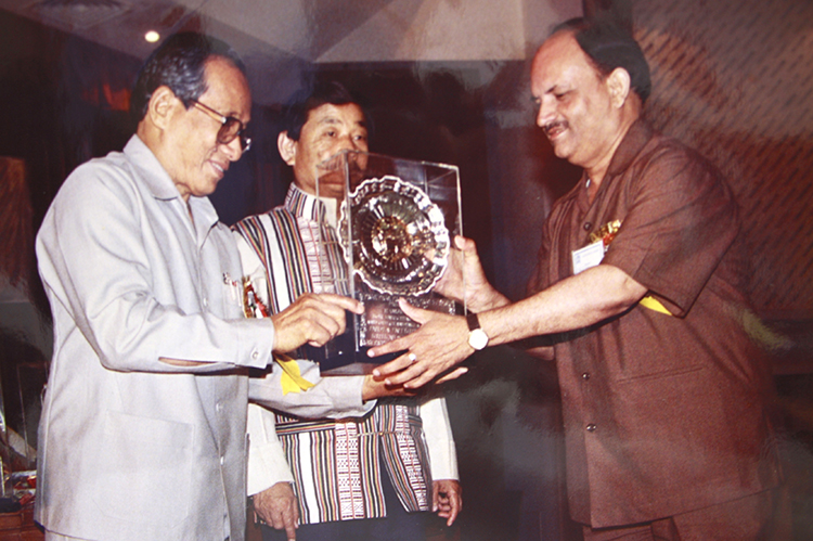 Award presented to Mr. Ranjeet Singh on 1993.